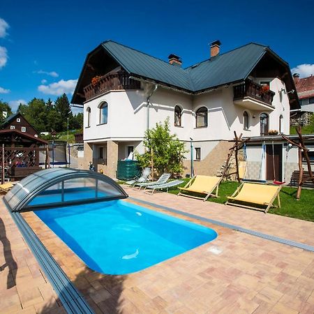 Apartmany - Privat Pacholik โรกีนีซ นัด ยีเซอโร ภายนอก รูปภาพ