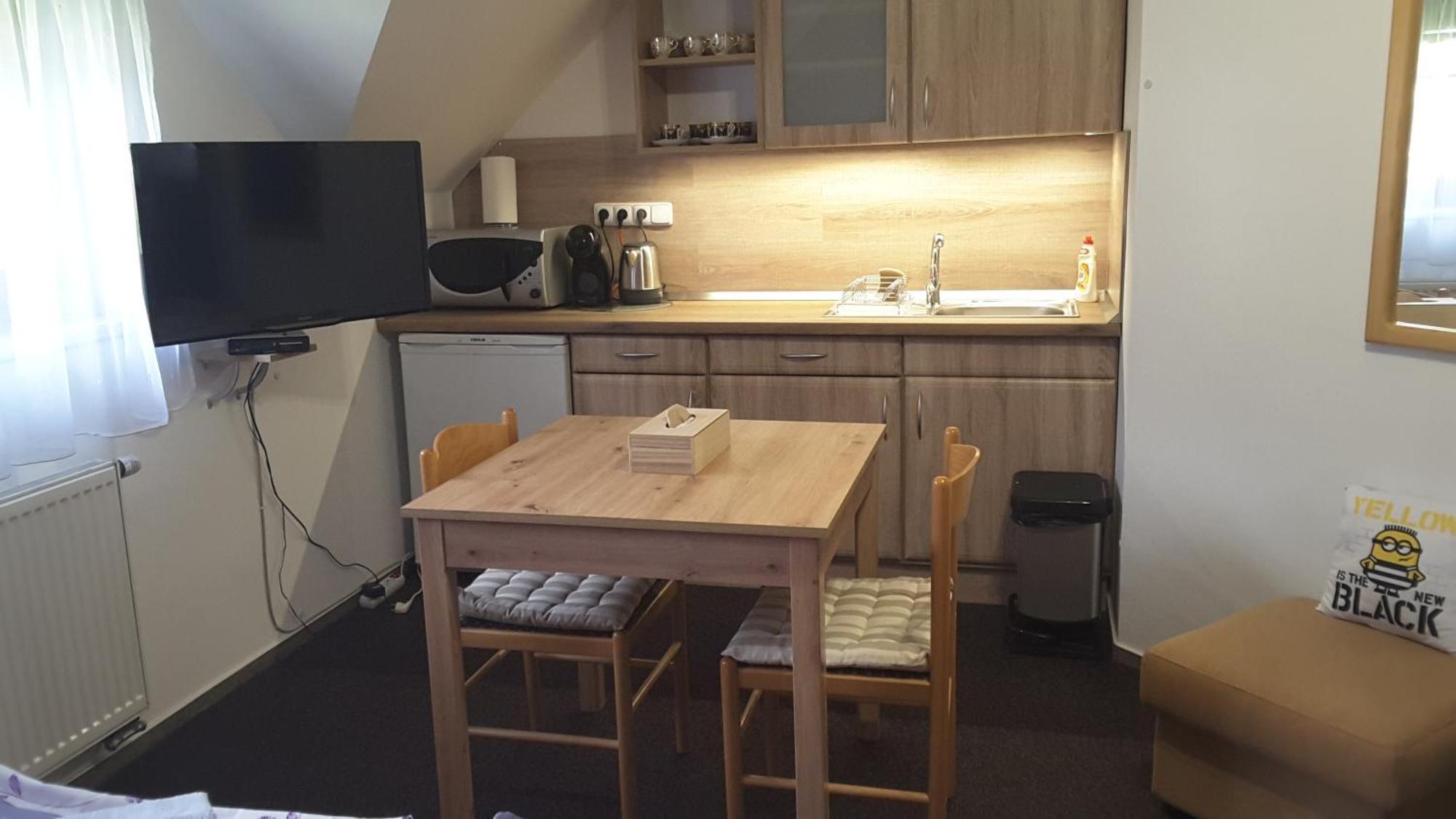 Apartmany - Privat Pacholik โรกีนีซ นัด ยีเซอโร ภายนอก รูปภาพ