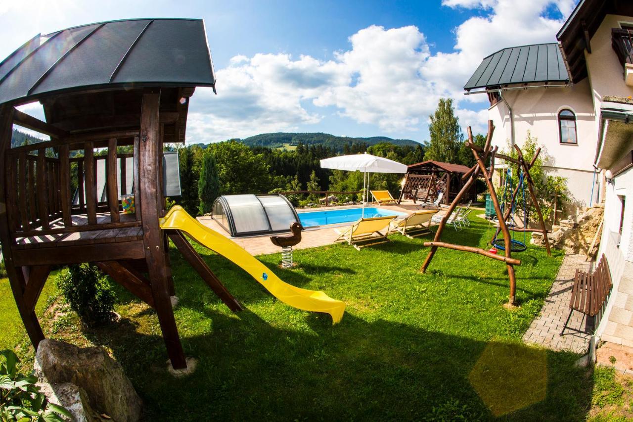 Apartmany - Privat Pacholik โรกีนีซ นัด ยีเซอโร ภายนอก รูปภาพ